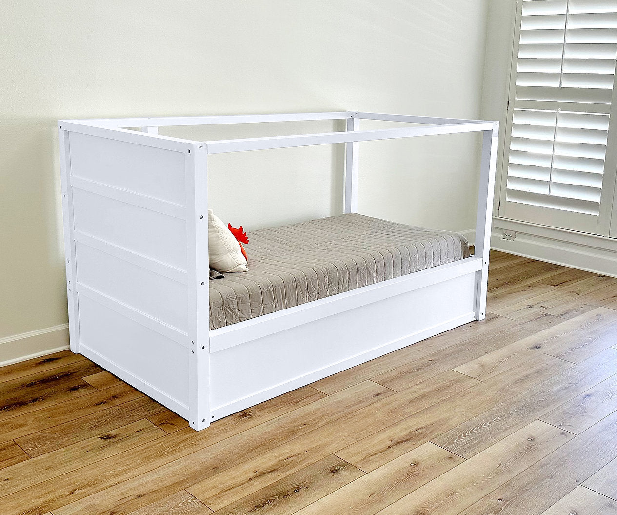 Ivy Twin Canopy Bed Custom Kids Furniture