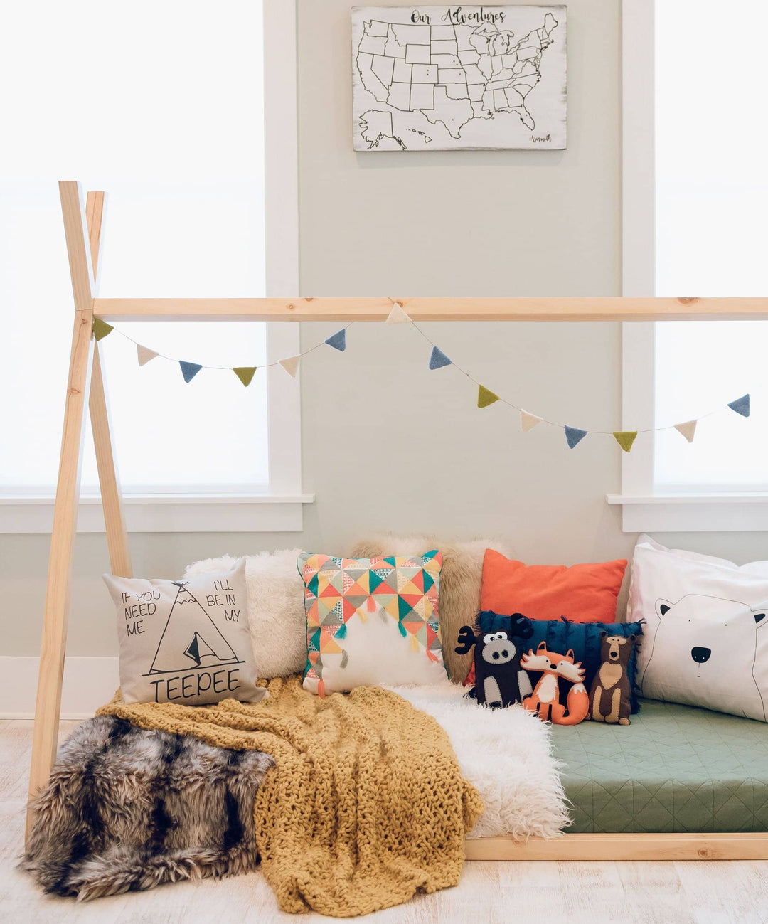 Mateo TeePee Bed Montessori Twin Floor Bed for Toddlers – Custom